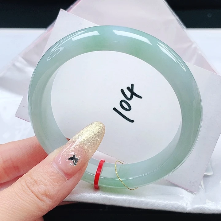 翡翠手镯未镶嵌56.2 正圈