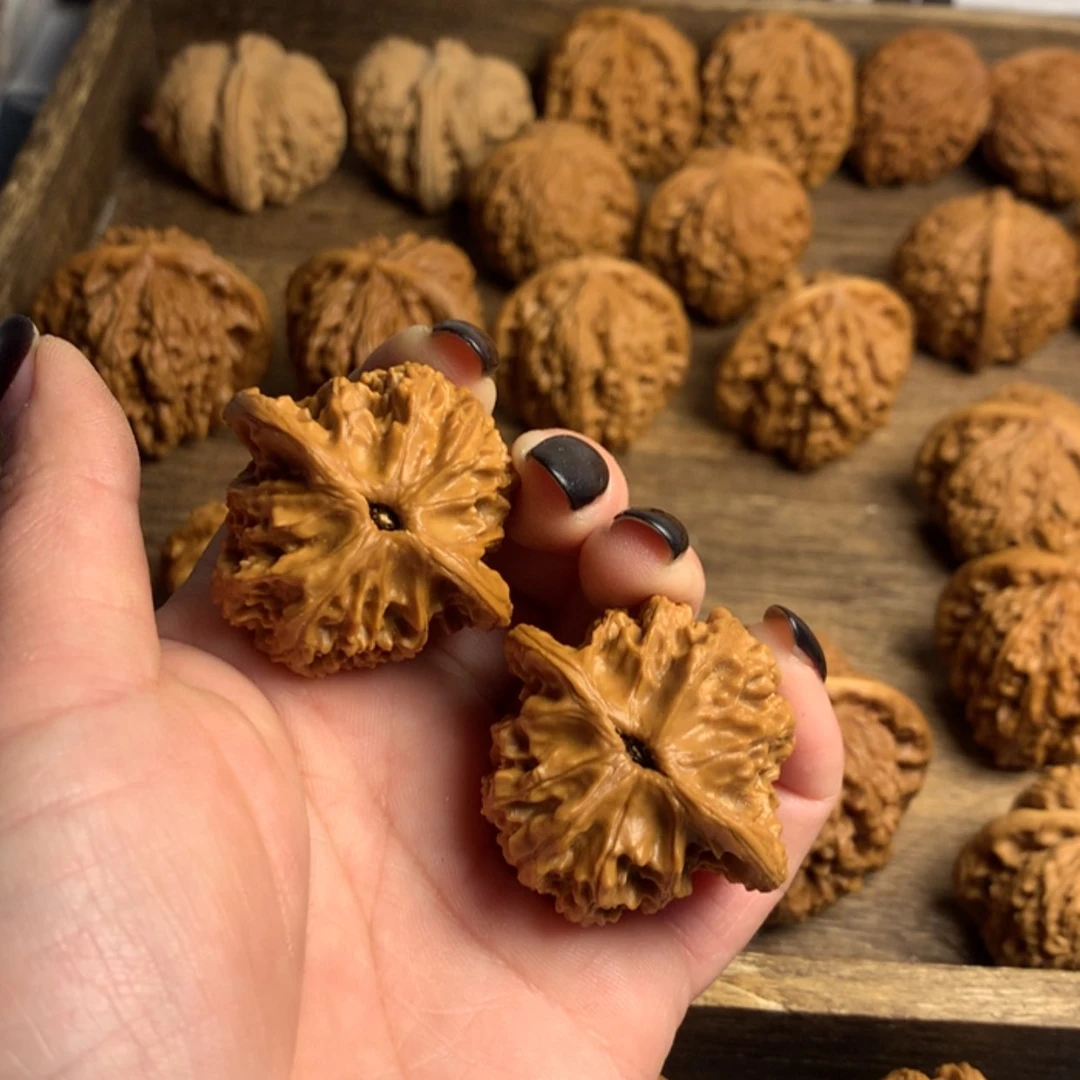 【闪购商品】文玩核桃吊坠M****棒野生