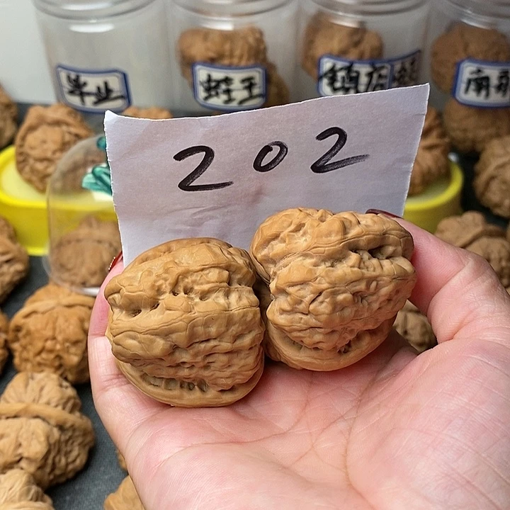 夜***明核桃蛤蟆的眼睛也太漂亮