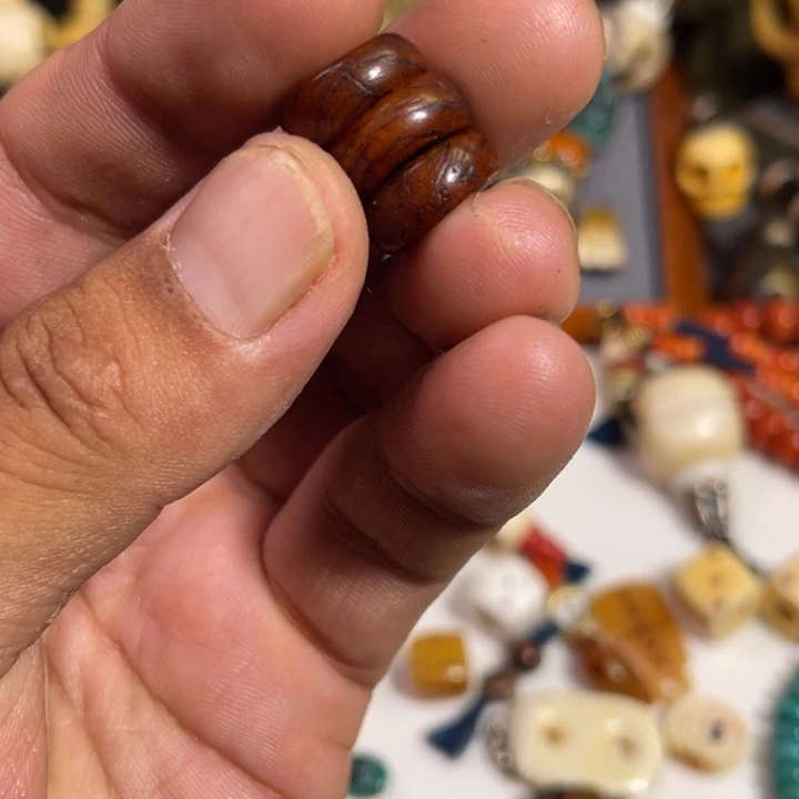 颈饰玻璃小元素搭配