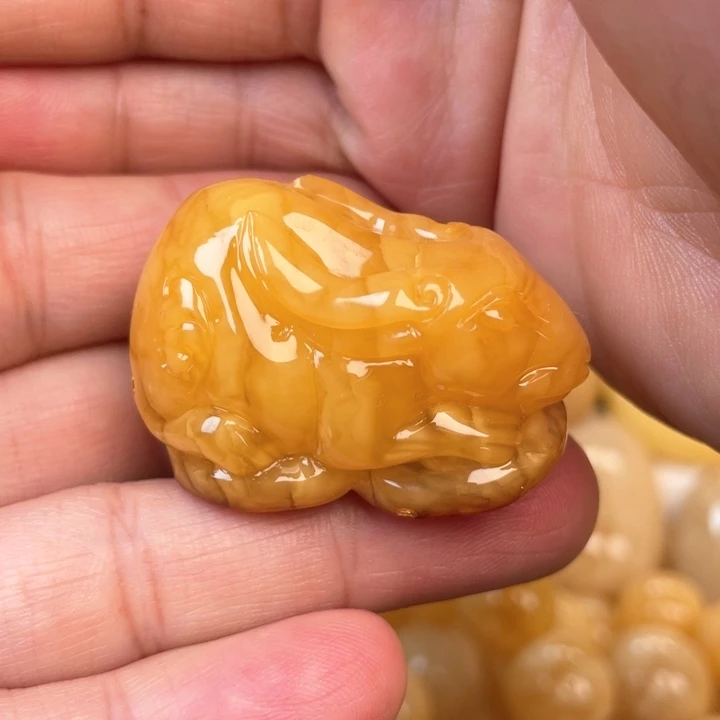 未镶嵌蜜蜡裸石蜜蜡吊坠