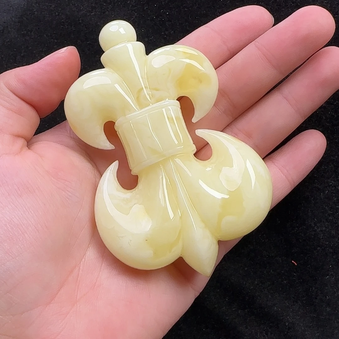 蜜蜡未镶嵌珠宝奇石