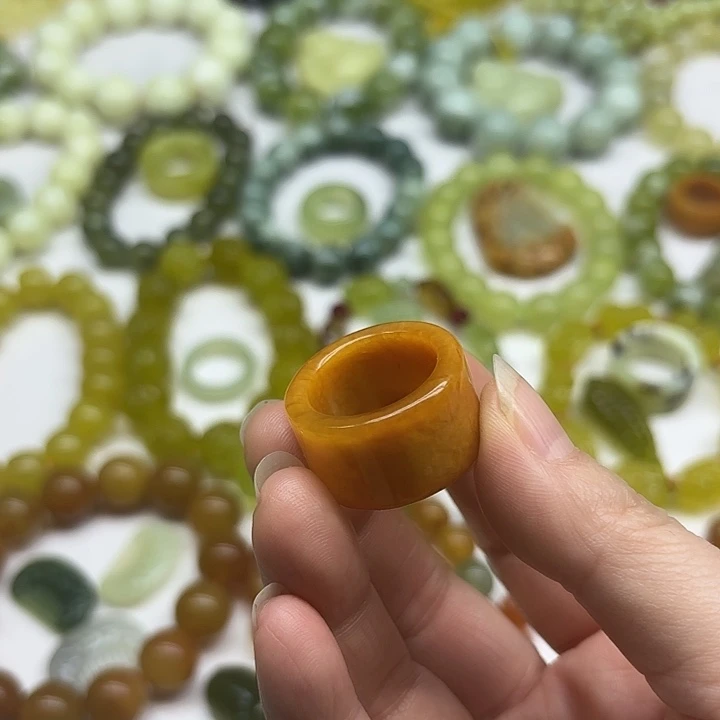 蛇纹石玉戒指未镶嵌小*