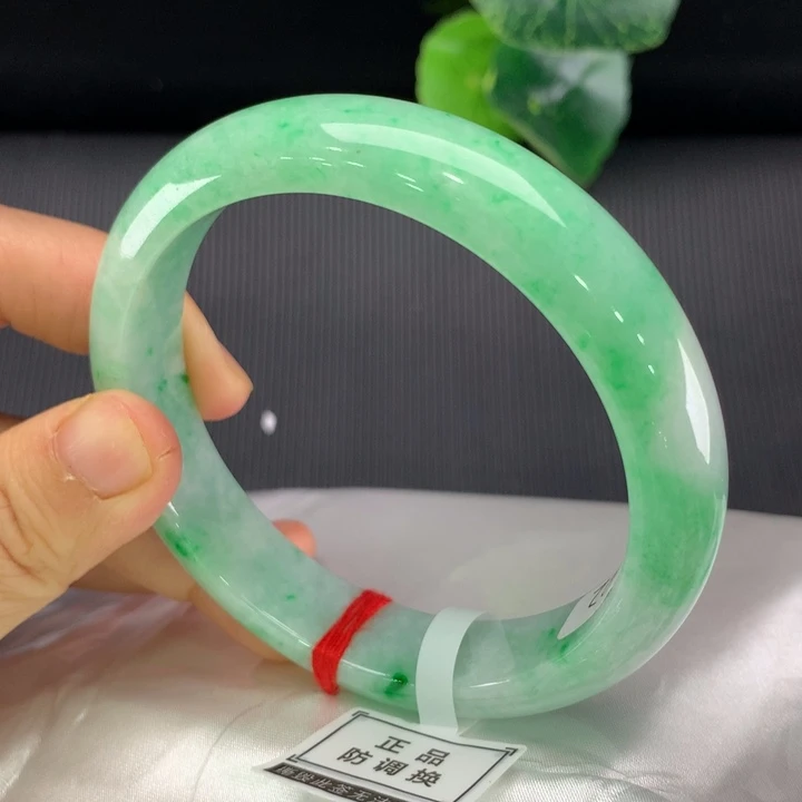 翡翠未镶嵌手镯正圈61