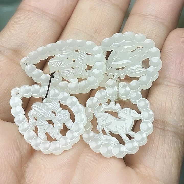 永***义和田玉（青白玉）未镶嵌颈饰