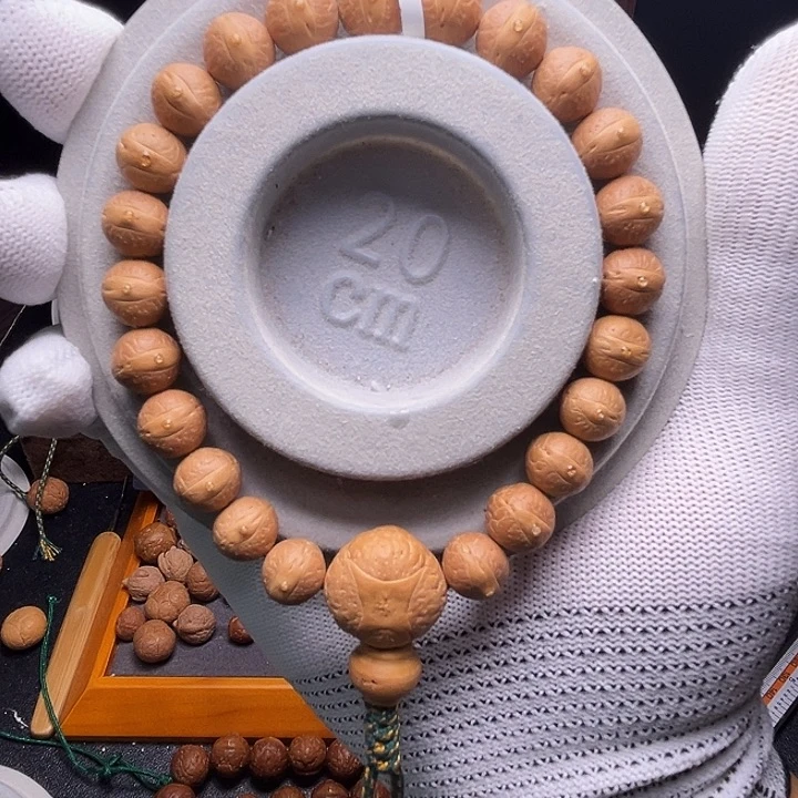 手串凤眼菩提10.5mm实心粉红玉化皮