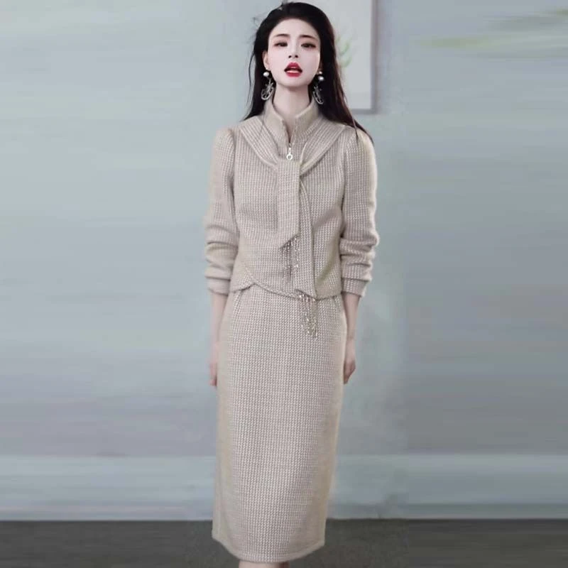 高级雪花绒洋气时髦优雅俩件套2025秋季新款中年妈妈连衣裙套装