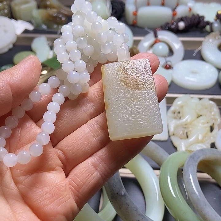 和田玉未镶嵌挂件