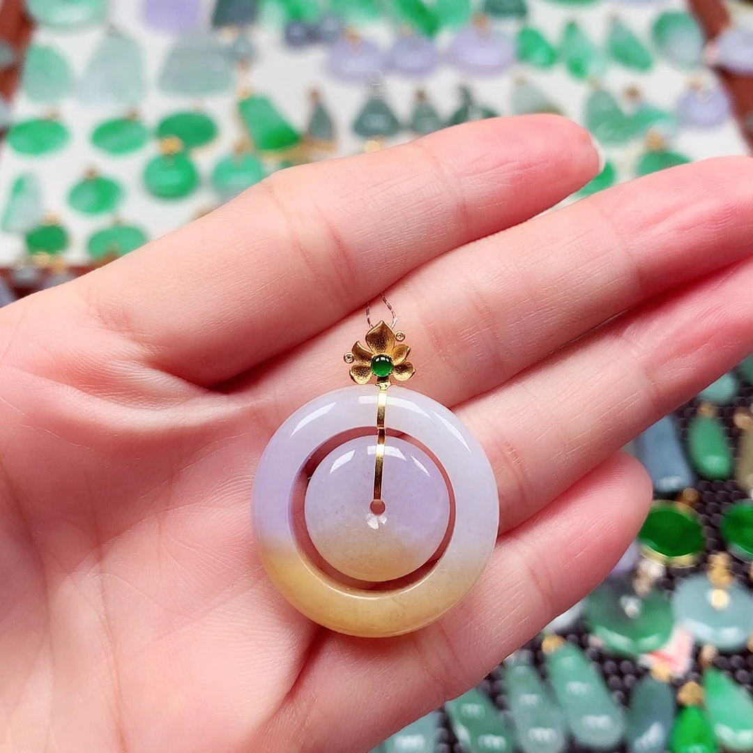 翡翠18K金镶嵌颈饰