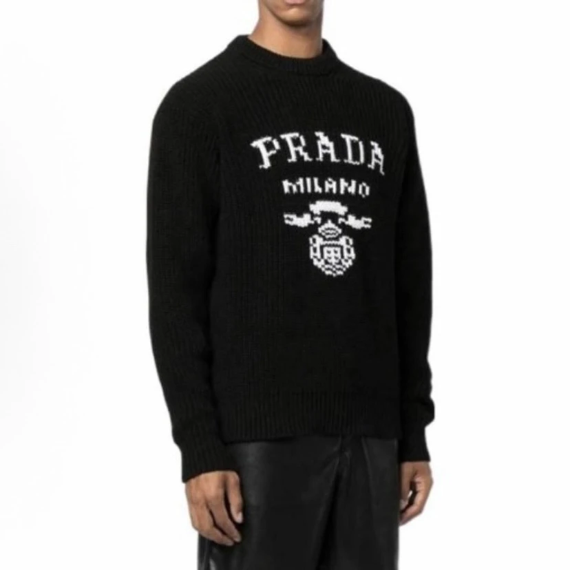 99新 Prada/普拉达 4843/PRADA 黑色Logo嵌花针织毛衣/54码