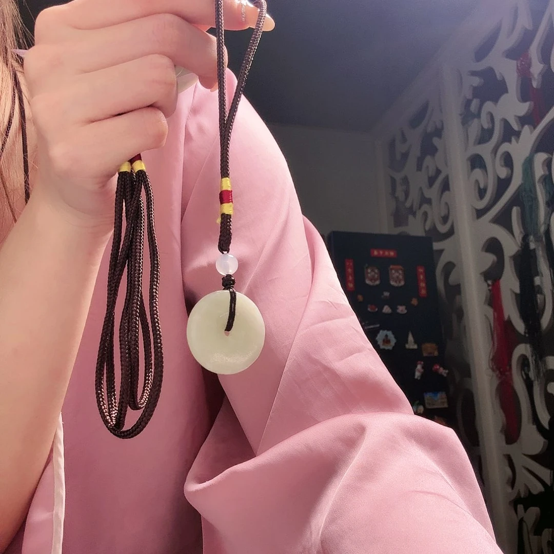 蛇纹石玉颈饰合金平安扣