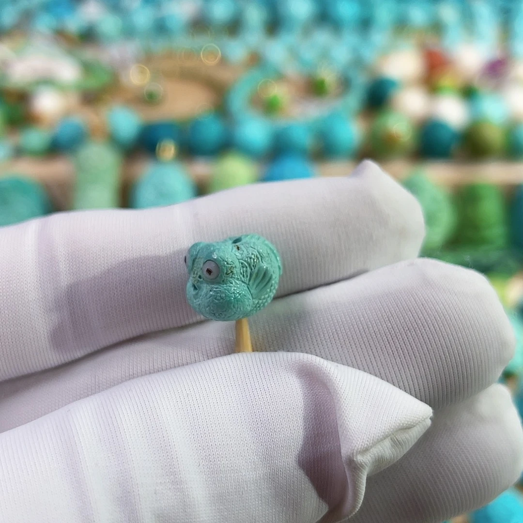 绿松石未镶嵌珠宝奇石