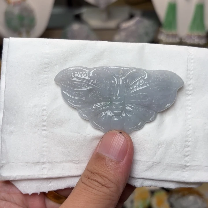 翡翠未镶嵌颈饰吊坠