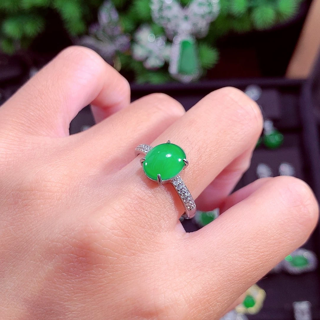 颈饰未镶嵌翡翠天然