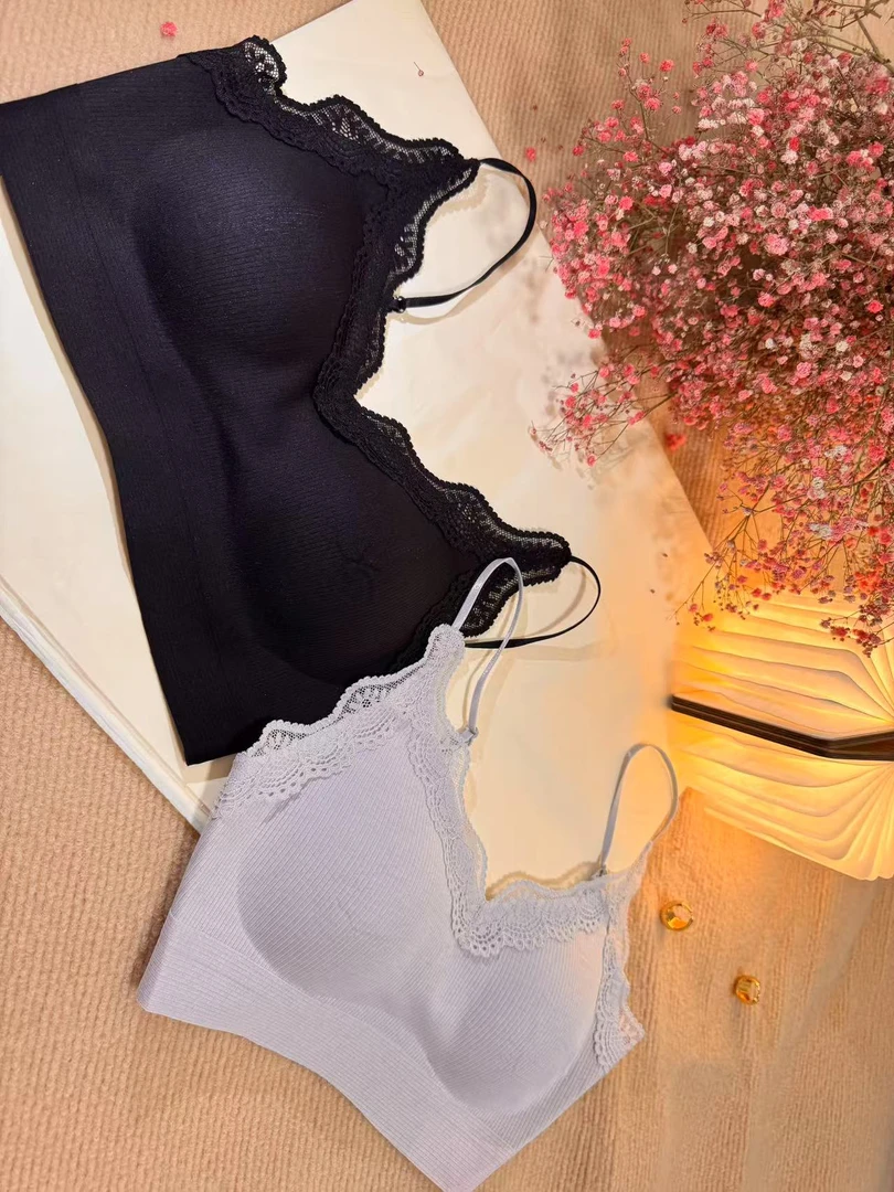 性感纯欲风蕾丝美背裹胸女新款细肩带一体杯无痕内衣大胸显小抹胸