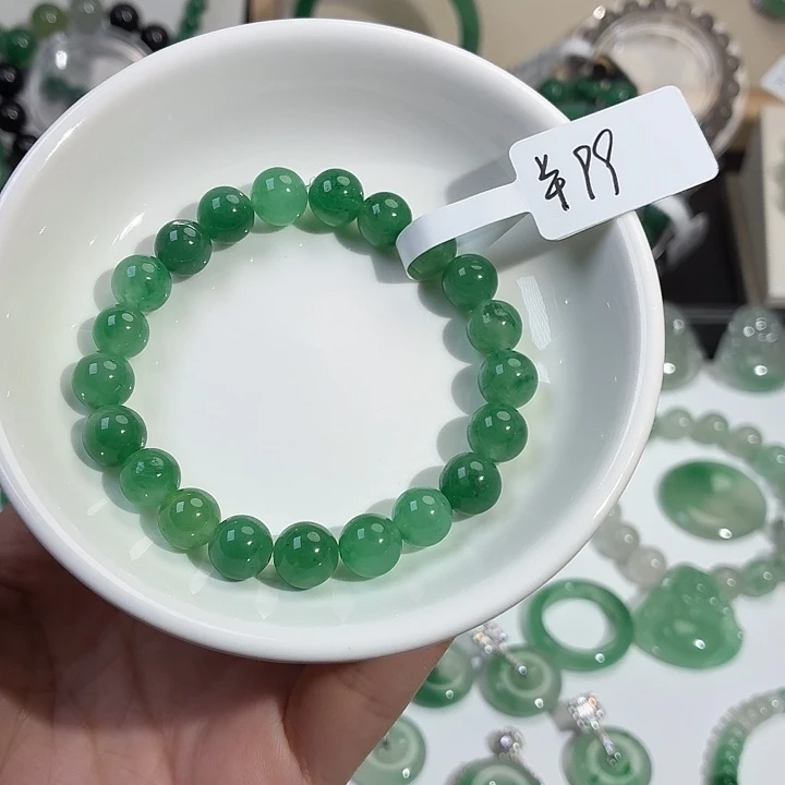 浅***白石英质玉（非洲翠）手链未镶嵌