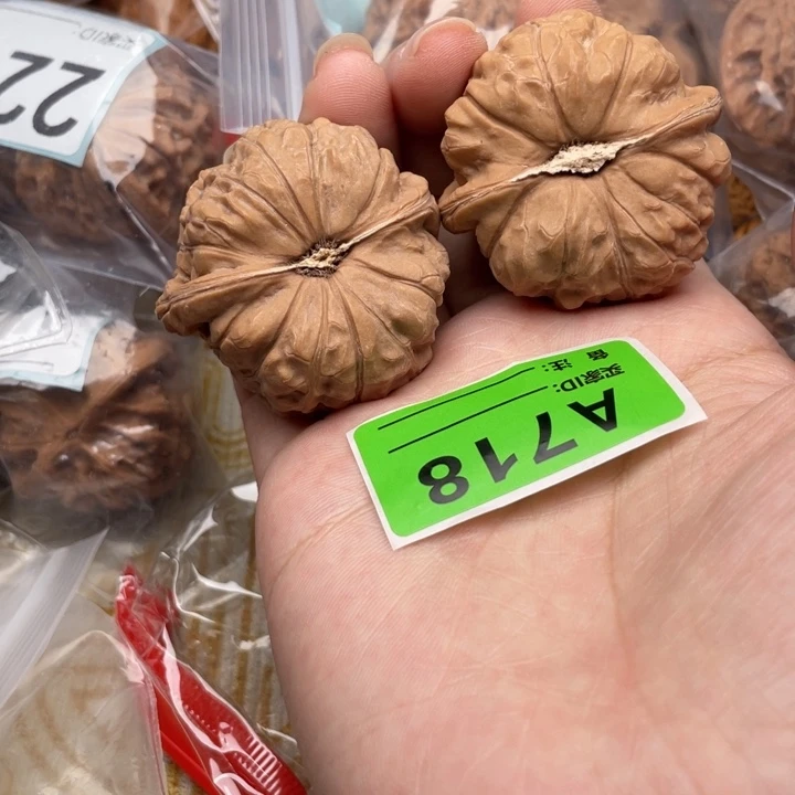 文玩核桃把件核桃