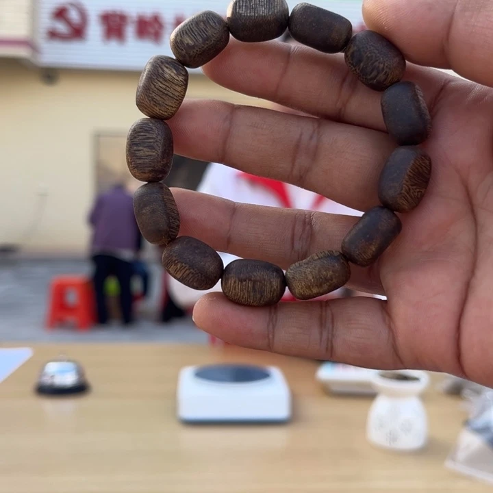 沉香手串奇楠随型10mm留疤珠10克多样性发一