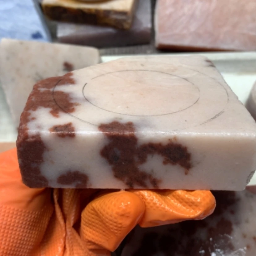 【闪购商品】未镶嵌手镯（圆镯）石英岩玉红草花