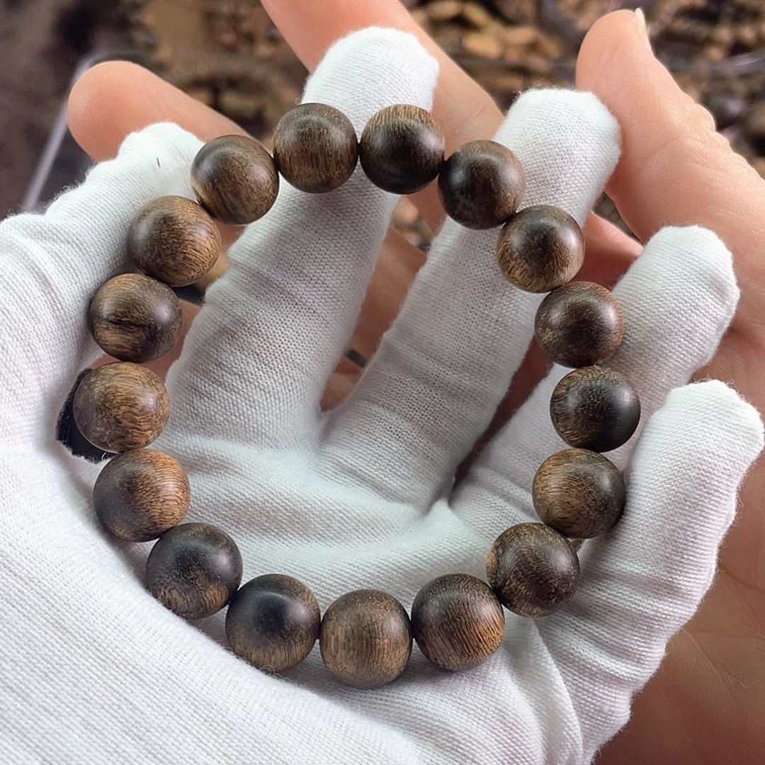 手串沉香予*?越南芽庄白棋虎斑留疤