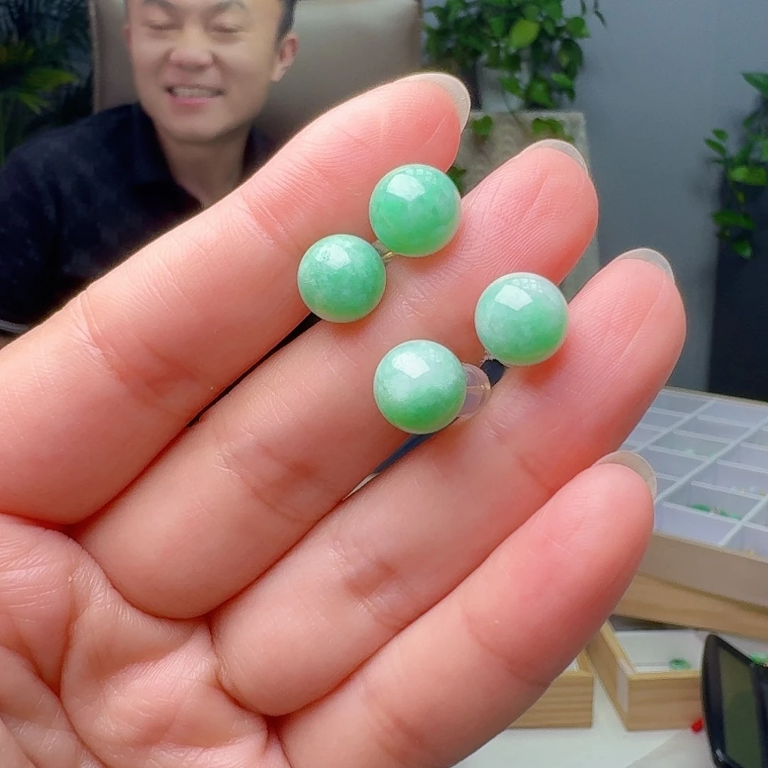 18K金镶嵌翡翠耳饰多样性发货其一