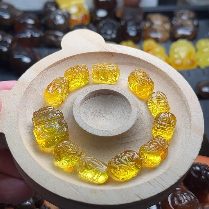 未镶嵌颈饰琥珀蜜蜡