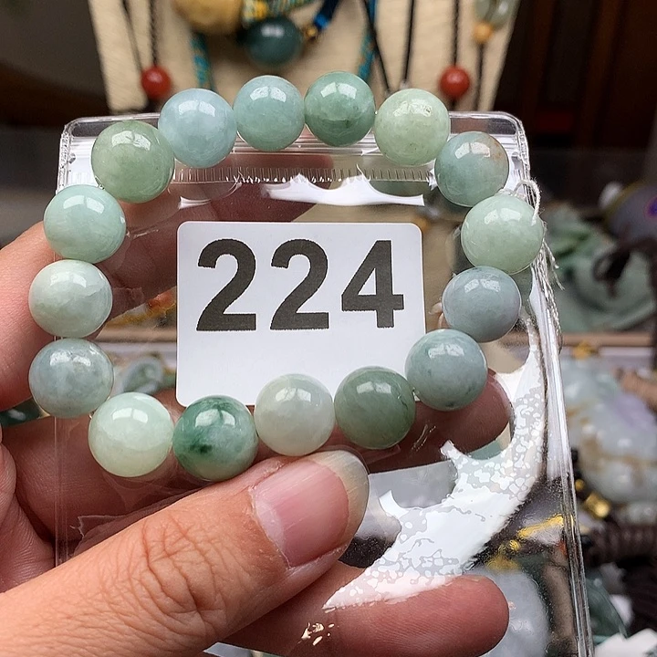 翡翠颈饰未镶嵌张*喵翡翠