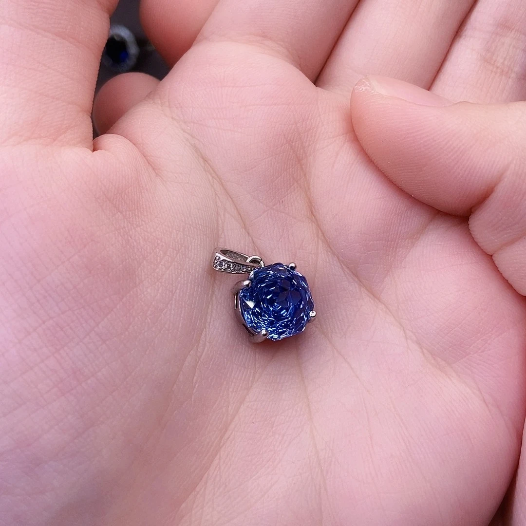 银S925镶嵌托帕石吊坠(赠链)