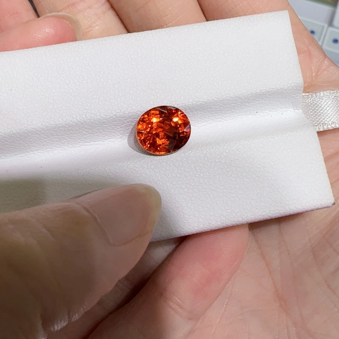 珠宝半成品未镶嵌石榴石（芬达石）4.13ct