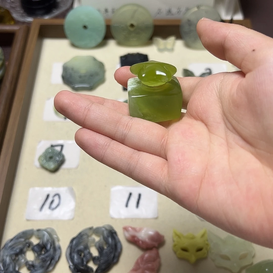 蛇纹石玉合金颈饰