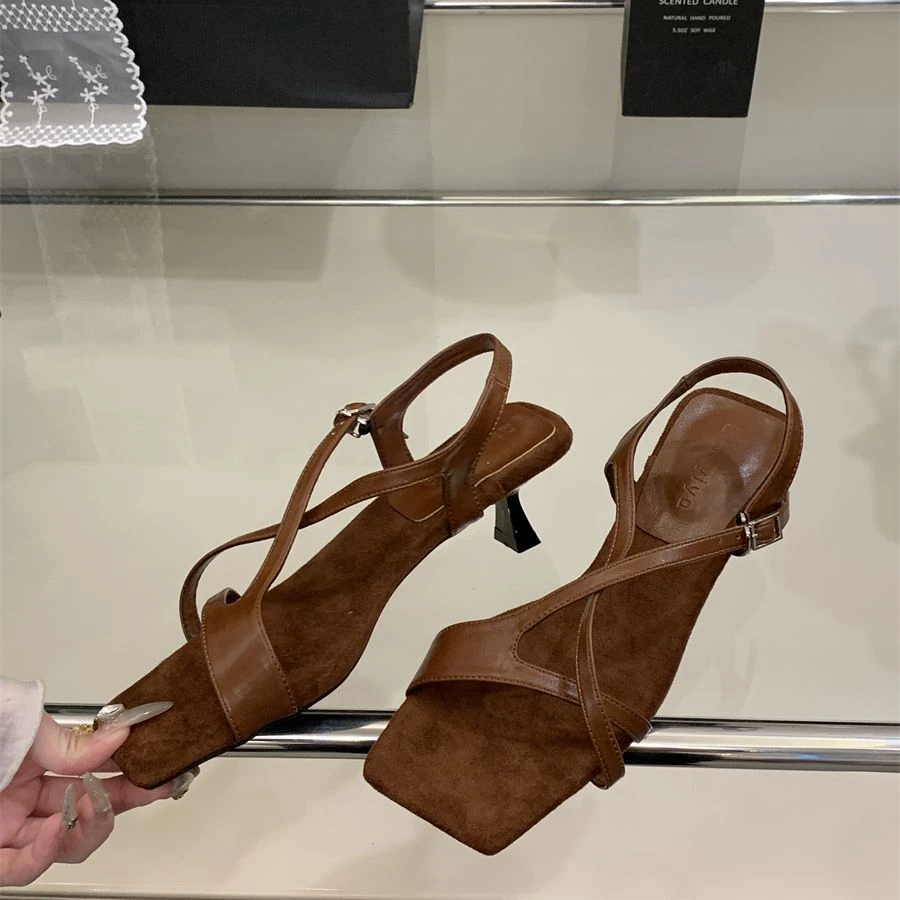 百眉日记韩版时尚百搭方头时装凉鞋女气质细中跟露趾一字带凉拖鞋