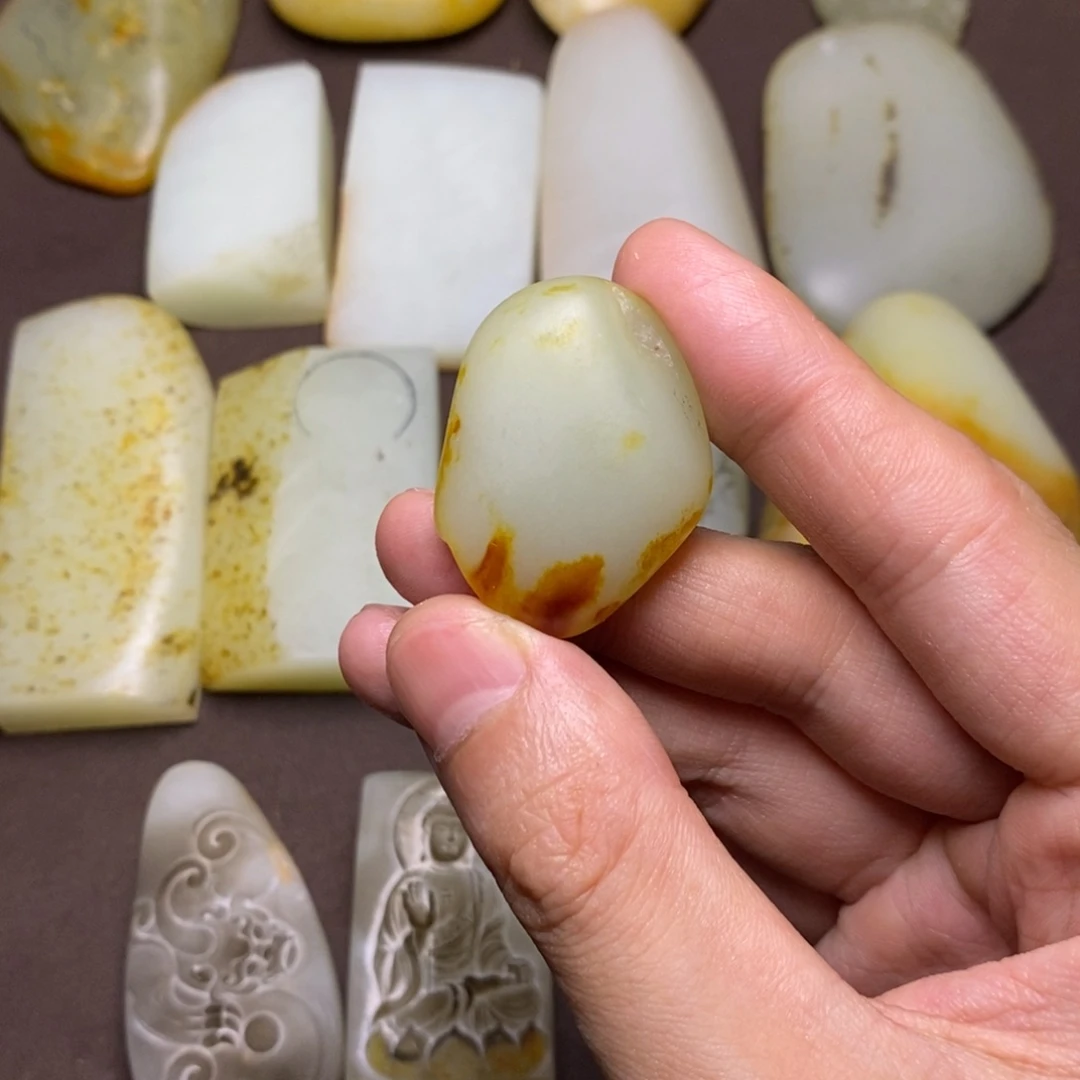 1未镶嵌定制和田玉卸****甲