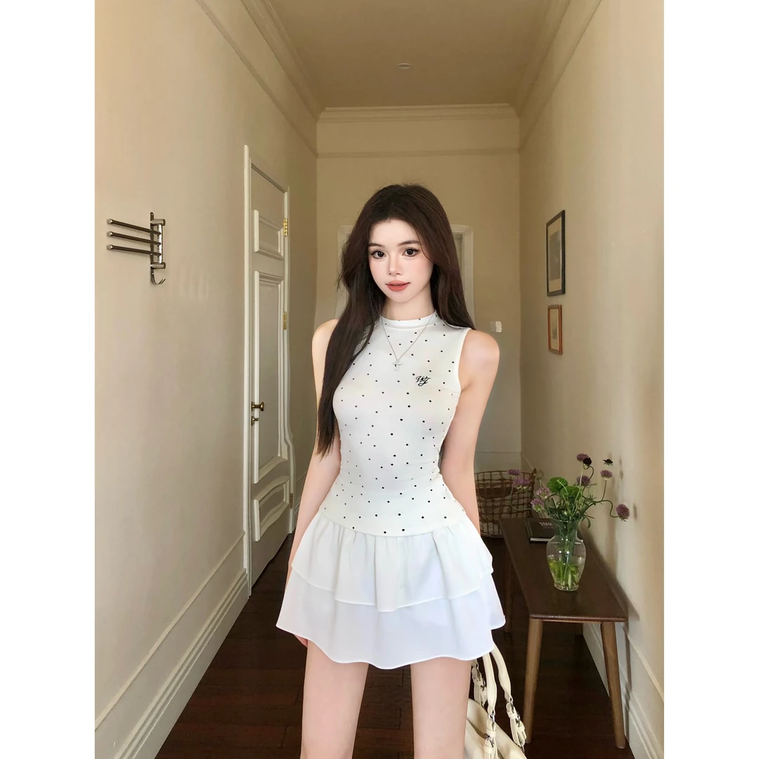 画解WAHJU【香草微风】夏季新款设计感修身白色波点上衣半裙9385W