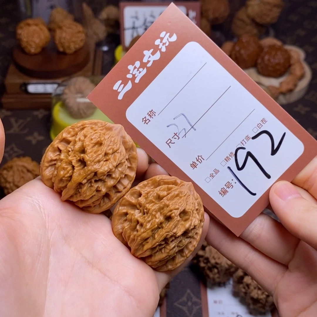 文玩核桃把件37麦穗虎头192