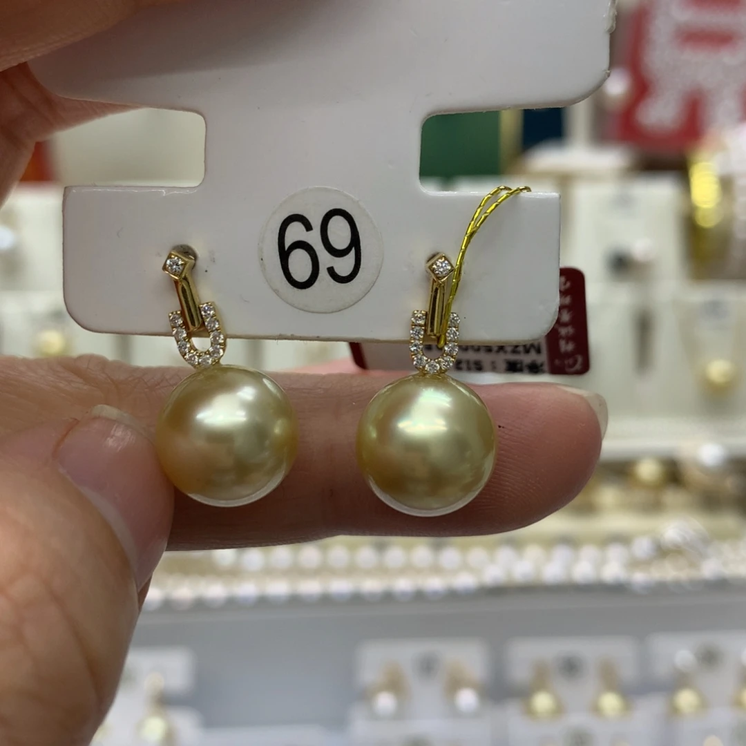 耳饰18K金镶嵌海水珍珠