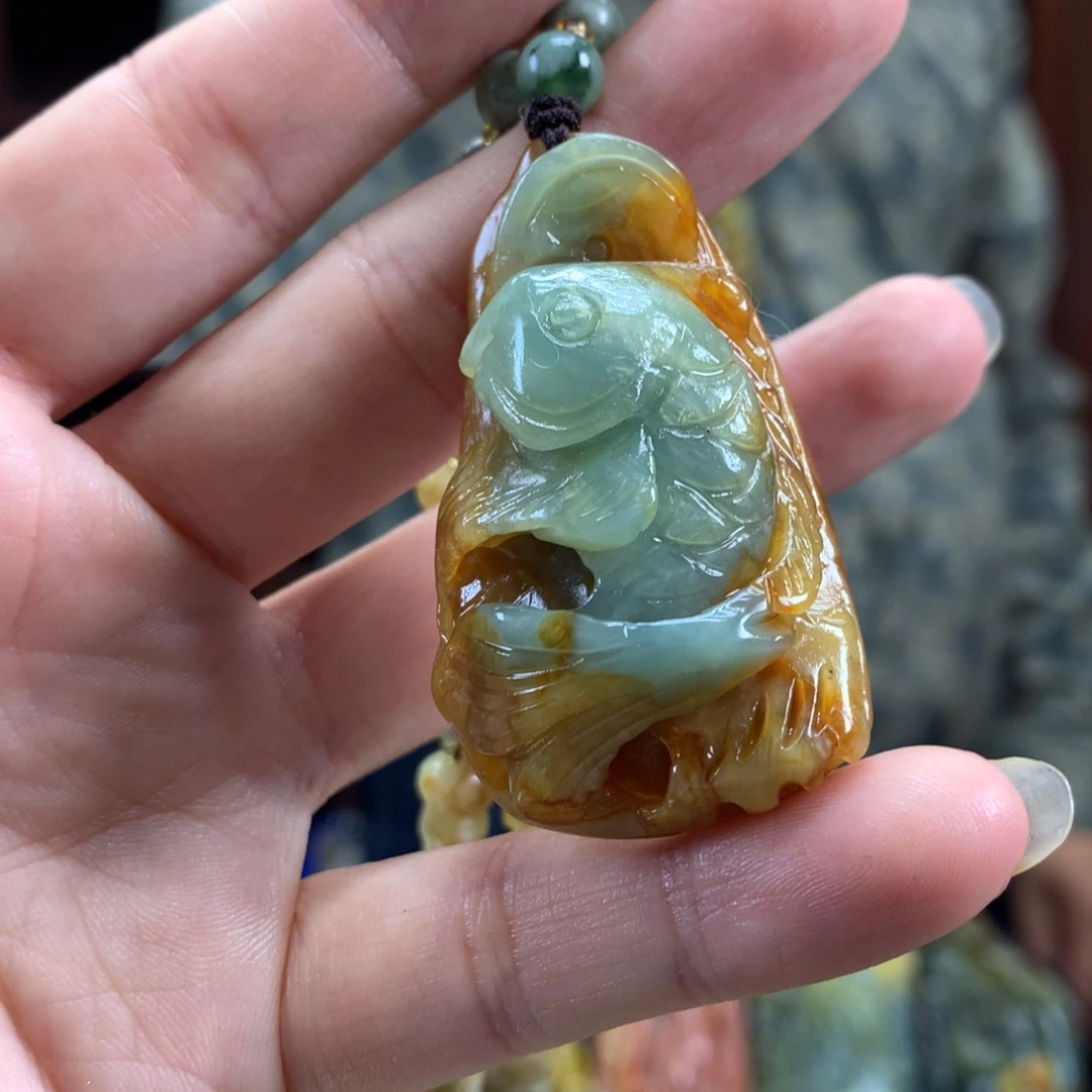 未镶嵌蛇纹石玉颈饰