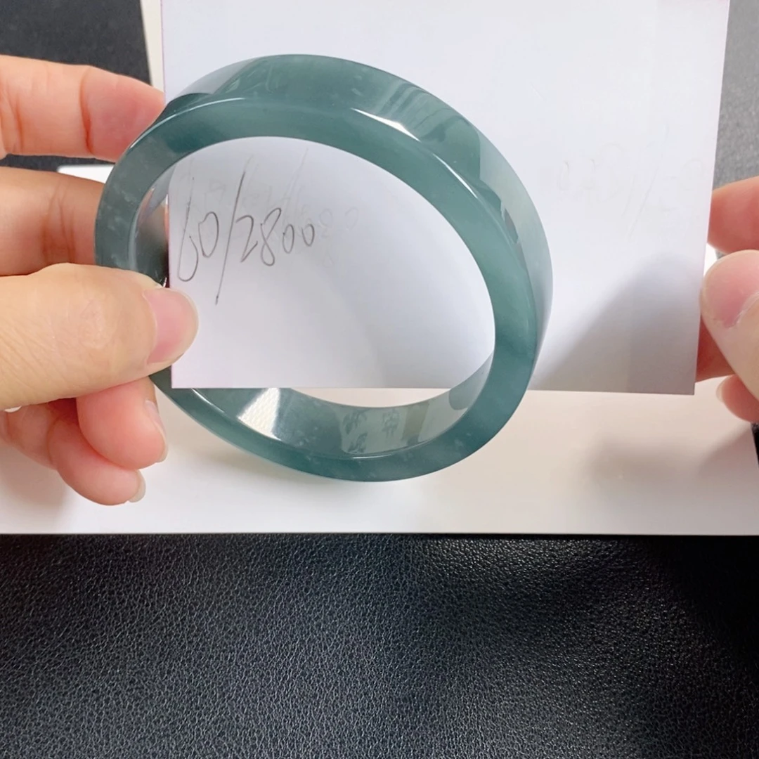 灰***灰翡翠未镶嵌手镯天然翡翠