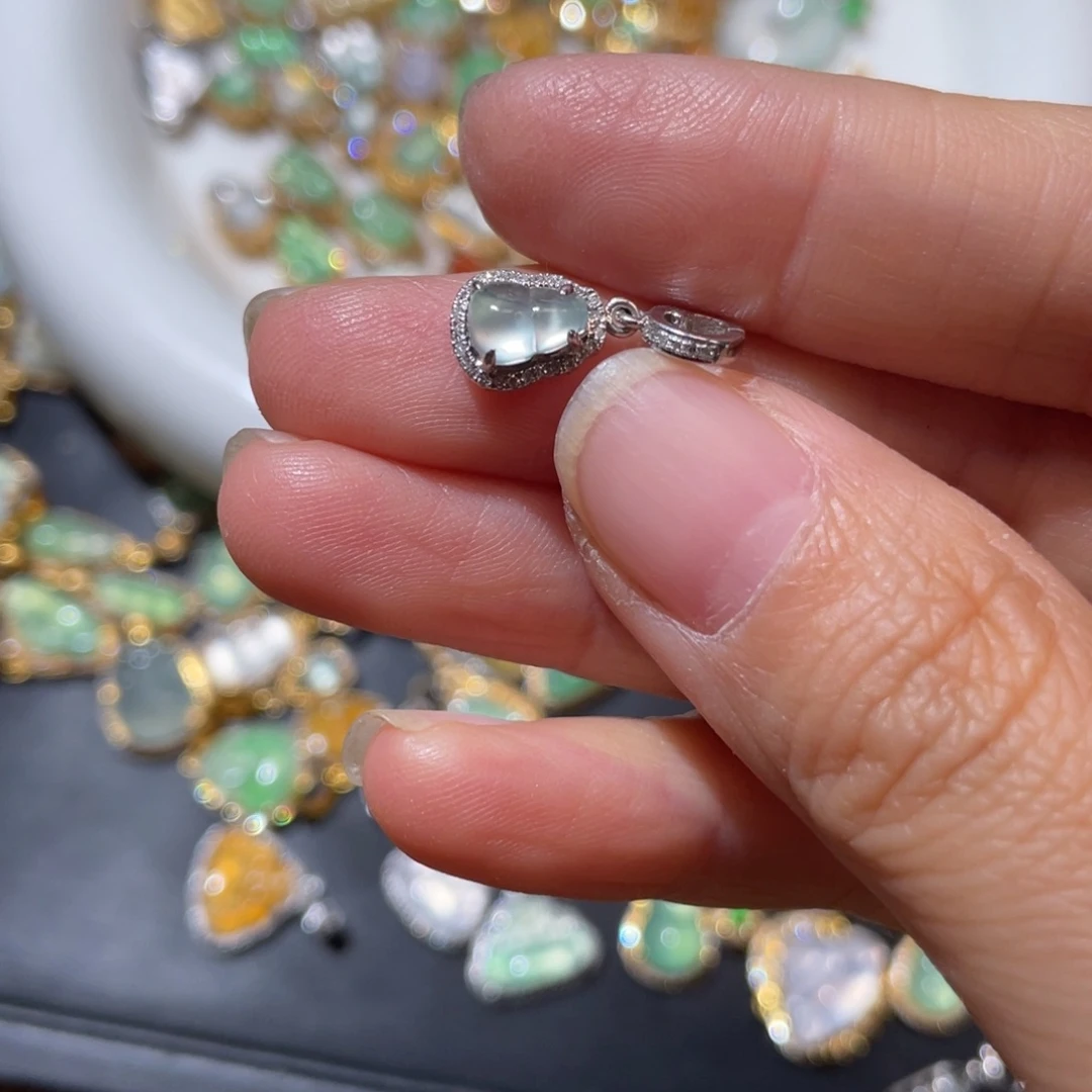 翡翠颈饰18K金镶嵌✨****✨