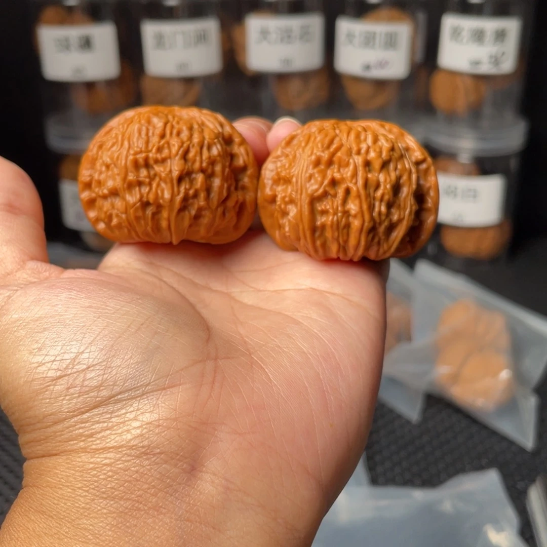 發***.文玩核桃吊坠43闷白