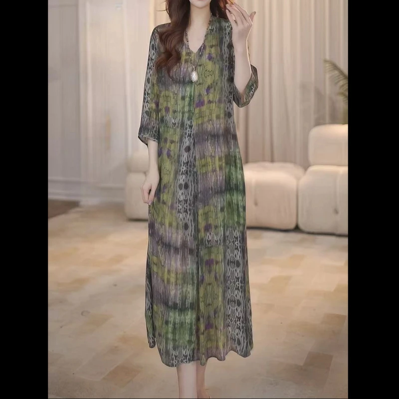 高奢法式气质印花V领连衣裙女2025夏季新款宽松显瘦时尚长裙A379