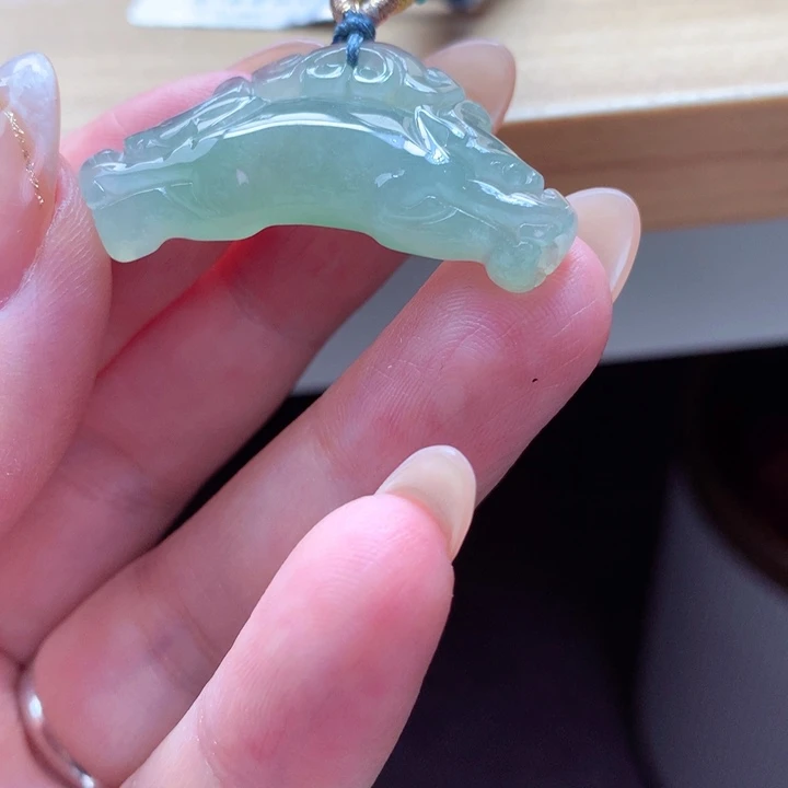 颈饰未镶嵌翡翠吊坠