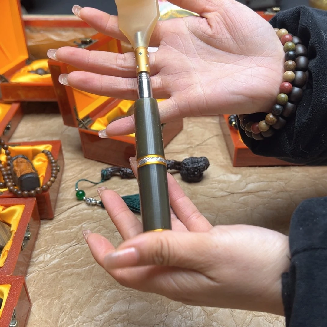 大叶紫檀（黑酸枝木类）