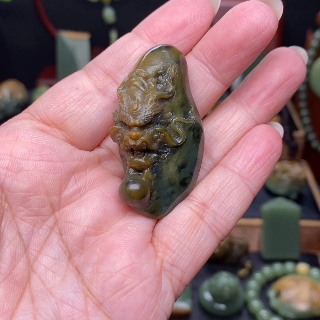 岫岩河磨玉（透闪石质玉）未镶嵌挂件