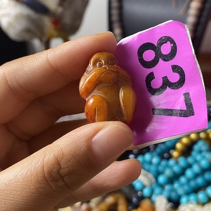 和田玉（糖玉）未镶嵌颈饰