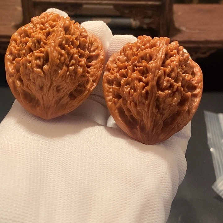 R***X把件文玩核桃高炮三角南疆石