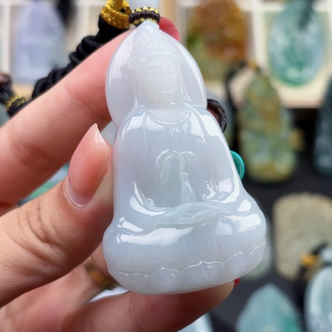 翡翠未镶嵌颈饰素衣