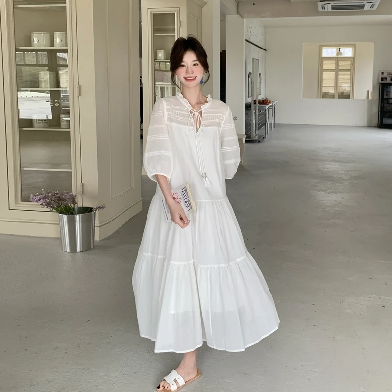 法式减龄白色连衣裙女2025夏季新款收腰显瘦气质独特漂亮超火长裙