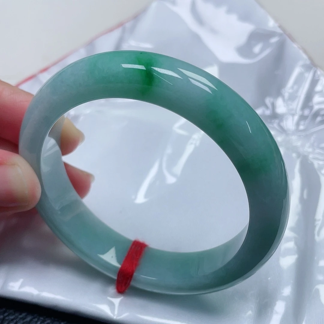 翡翠手镯未镶嵌缅甸翡翠