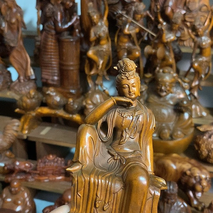 黄杨木厚****6自在观音摆件