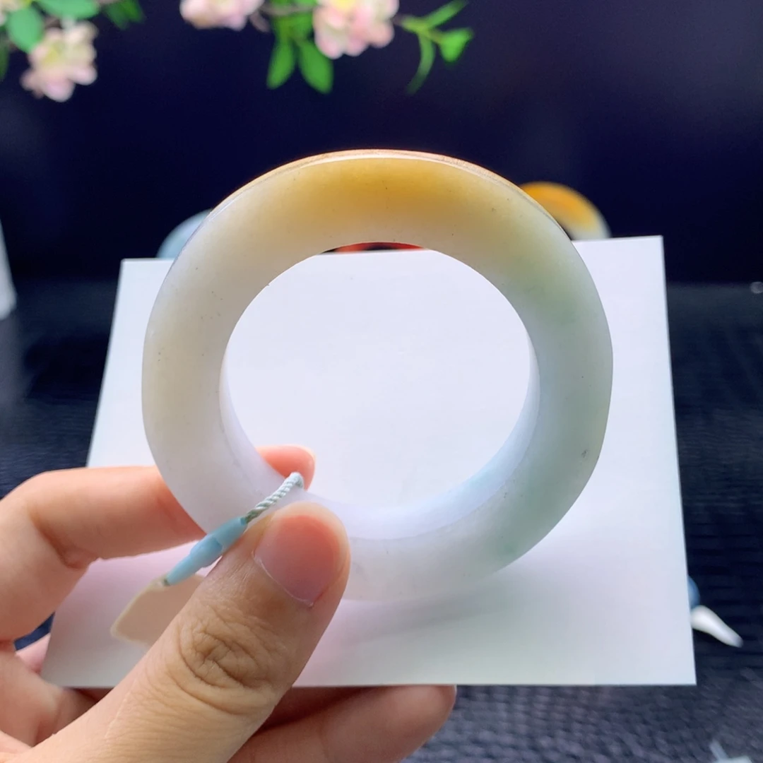 定制翡翠未镶嵌手镯